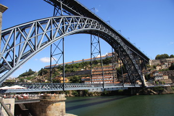 Fototapeta na wymiar Pont D Luis Porto Portugalia