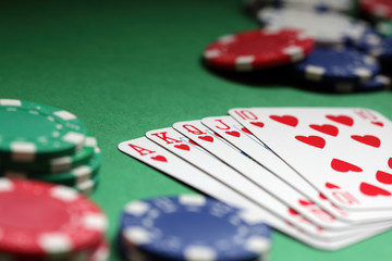 Royal flush poker hand