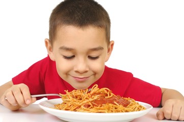 kid and spaghetti