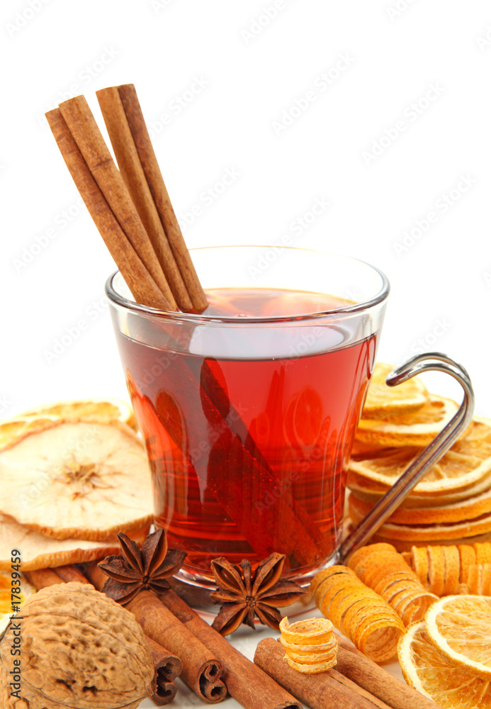 Poster Winter hot drink with spices isolated on white background