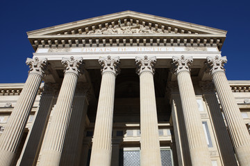 Fototapeta premium les colonnes de la justice