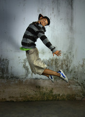 Fototapeta na wymiar hip hop dancer