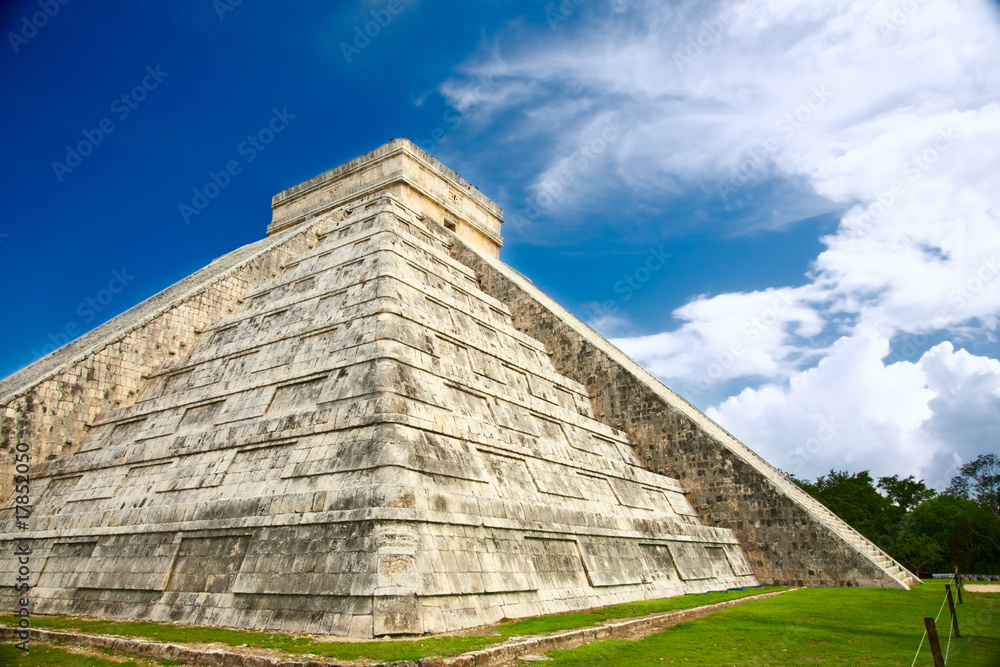 Sticker chichen itza, one of the new seven wonders of the world