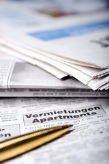 Wohnungsanzeige in einer Tageszeitung