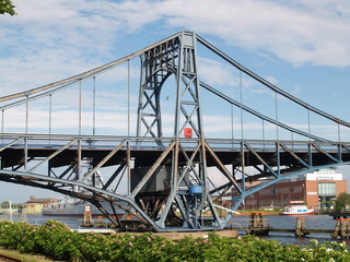 Kaiser-Wilhelm-Brücke