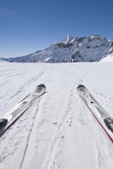 Schussfahrt auf perfekter Piste