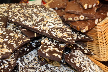 Plaques de chocolat amande et noisette