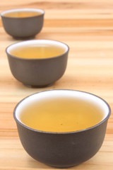 Cups of green tea / 三杯绿茶