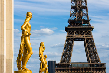 Fototapeta na wymiar La tour Eiffel