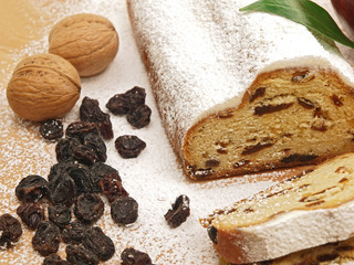german christmas stollen cake