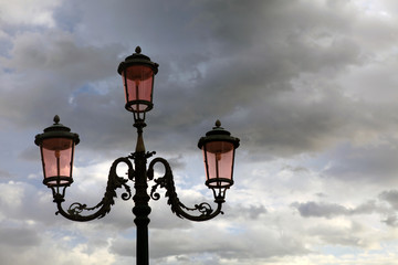 Fototapeta na wymiar Streetlamp - Straßenlampe