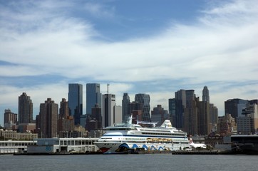 Fototapeta na wymiar port in New York