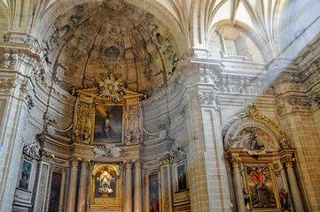 Fototapeta na wymiar Wnętrze kościoła Santa Maria