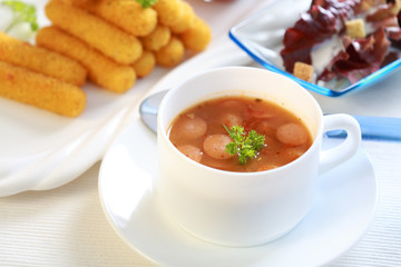 Red cabbage soup