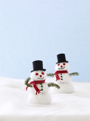 home decor, snowman's made of yarn