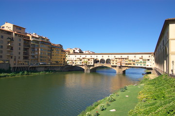 Fototapeta na wymiar view on Ponte Veccio in Florence