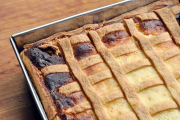 Käsekuchen frisch aus dem Backofen