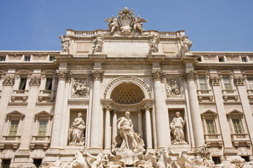 Trevi Fountain Close