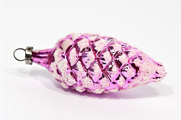 Christbaumschmuck in Zapfenform