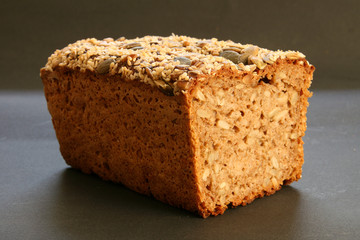 Vollkornbrot halbiert