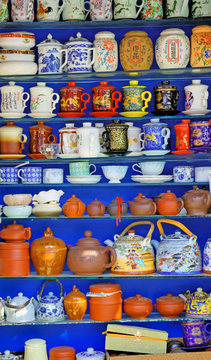 China Shanghai Yuyuan Market Tea Pots.