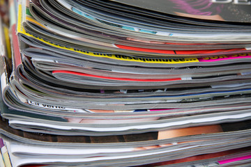 journaux, magazines, revues, publications