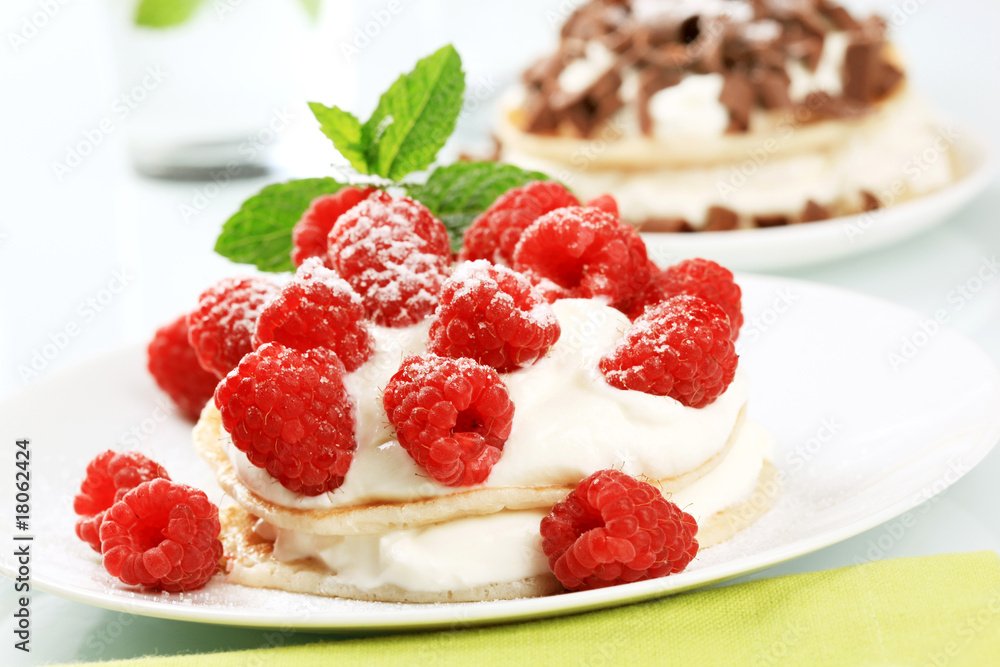 Sticker pancakes with curd cheese and raspberries