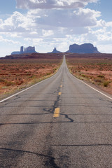 Fototapeta na wymiar Droga do Monument Valley, Arizona.