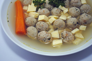 Markklößchen-Suppe