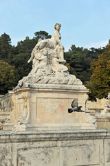 Fototapeta na wymiar Jardin public fontaine de Nimes