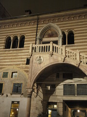 Obraz premium Torre dei Lamberti, simbolo de Verona