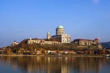 Fototapeta na wymiar Esztergom cathedral, Hungary