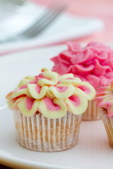 Mini flower cupcakes