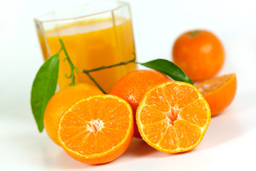 Frische Orangen-Mandarinen,freigestellt