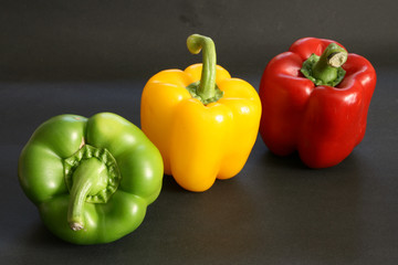 paprika grün, gelb, rot