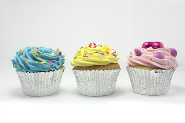 three cupcakes in a row