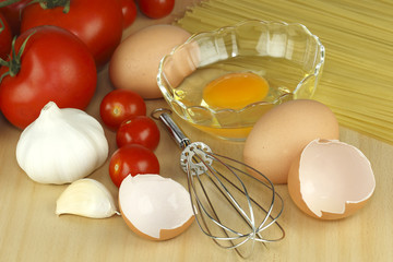 Egg,garlic,tomato and pasta