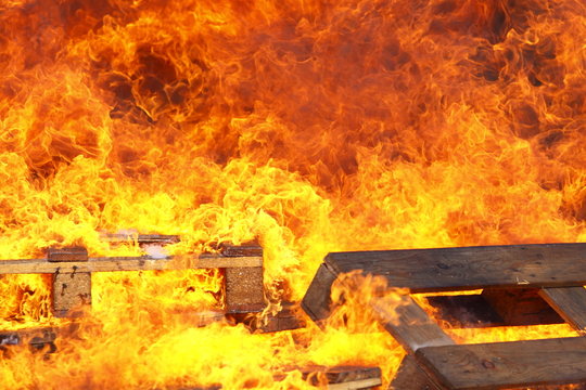 uncontrolable fire
