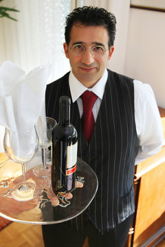 People-Serie: Kellner (suedlaendisch)