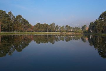 riflesso nel lago