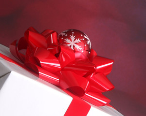 Christmas bow and ornament with copy space