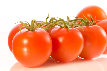 tomates rojos maduros