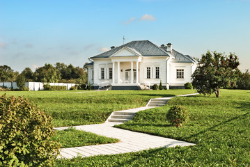 Old (XIX century) mansion in Suzdal - obrazy, fototapety, plakaty