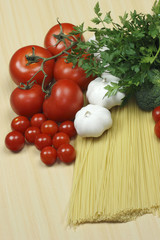 Garlic, pasta and tomatoes