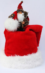 Nikolaus auf einer Weihnachtsmütze