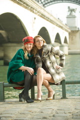 Naklejka premium Girls In Paris