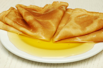 pancakes with honey