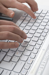 Schreiben am Laptop 2