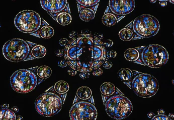  France, vitraux de la cathédrale de Chartres, rosace © PackShot