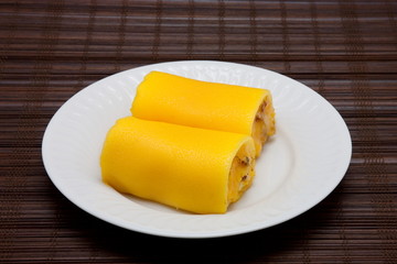 Cakes in a plate